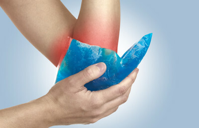 Placing a cold water bag on inflammation relieves swelling