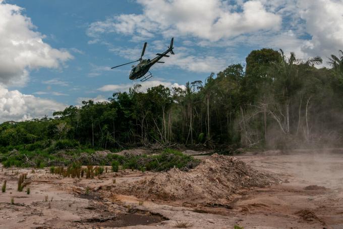 Defrișarea pădurii tropicale amazoniene