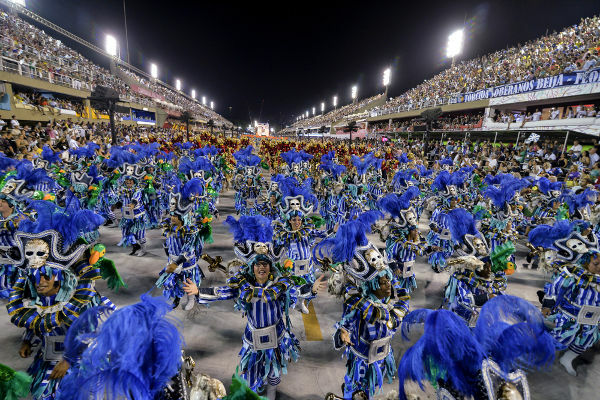 Sambódromo, didirikan pada tahun 1984, adalah tempat parade sekolah samba di Rio de Janeiro berlangsung.[3]
