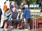 人口の高齢化：原因と結果