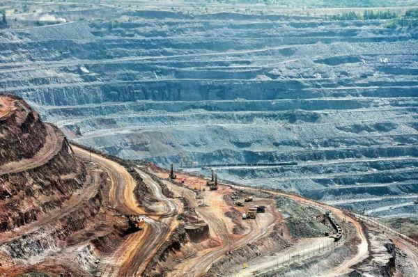 Iron mining causes changes in the landscape, deforestation and land devastation.