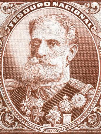 Deodoro da Fonseca 원수는 1889 년 11 월 15 일 각료 내각을 전복시킨 군대를 이끌었습니다.