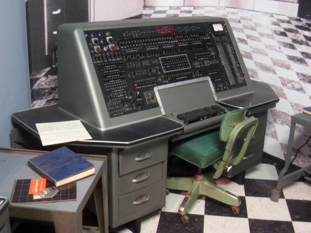 First Commercial Computer - UNIVAC