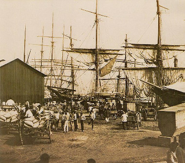 Kohvi saatmine Santose sadamas, Marc Ferrezi (1843–1923) 1880. aasta fotol.