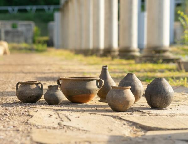 Bulgarijoje rastas senovės romėnų šaldytuvas su vynu ir gyvūnų kaulais; pasitikrinti