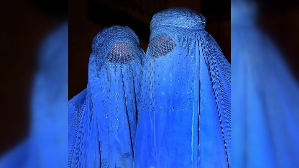 Frauen in Burka