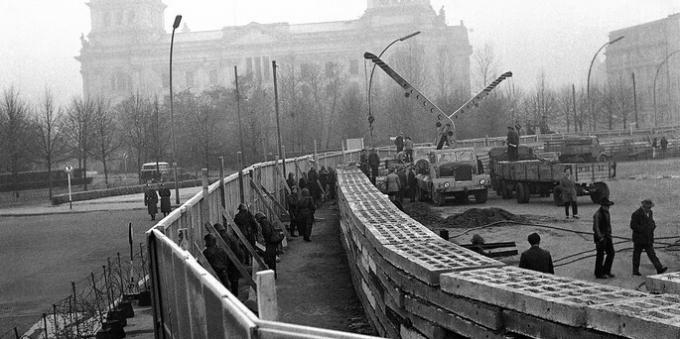 Berlīnes mūris: vēsture un celtniecība