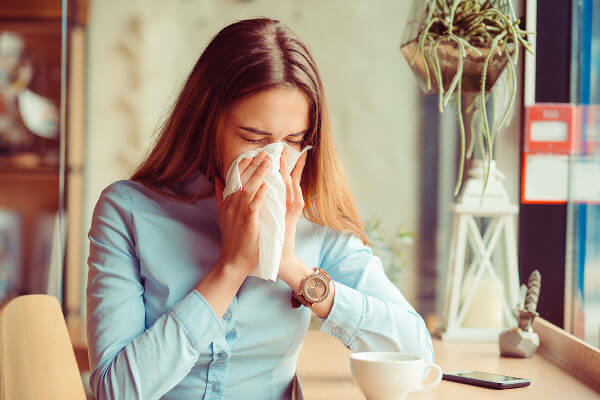 Grippe kann Komplikationen auslösen, daher ist eine Vorbeugung unerlässlich.