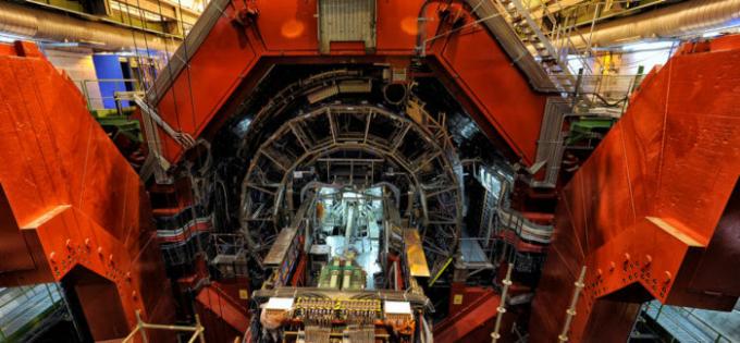 Large Hadron Collider: uses more than 800 tons of superconducting Niobium wires.