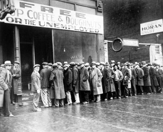 Queue of unemployed people in search of food, 1929, Chicago.