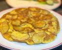 Omelet with potatoes: just 3 ingredients for a tasty, nutritious and quick meal!