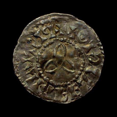 Obraz „deniera”, monety wybitej za panowania Karola Wielkiego.