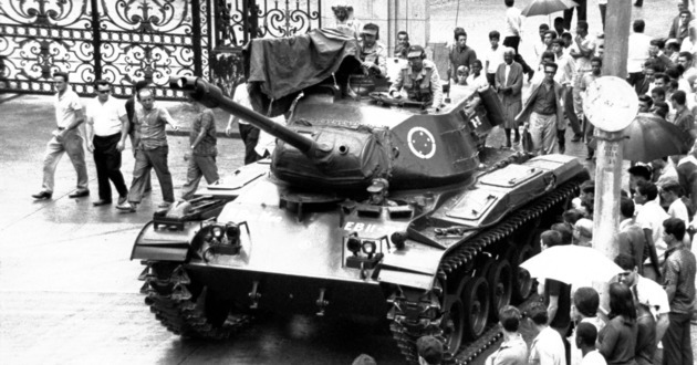 Military tanks coup