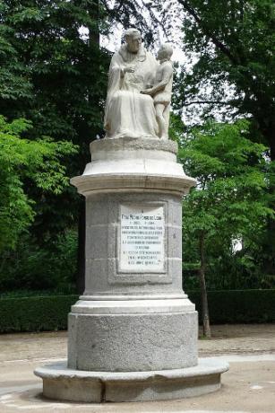 Sağır eğitiminin öncülerinden biri olarak kabul edilen Benediktin keşişi Pedro Ponce de León'un onuruna yapılan heykel.[1]