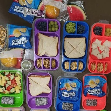 Amount of food in a child's lunch draws internet attention