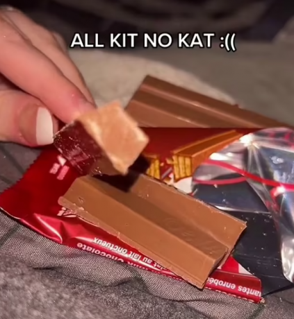 Neviděl jsi to přicházet! Žena má šokující zkušenost s Kit Kat