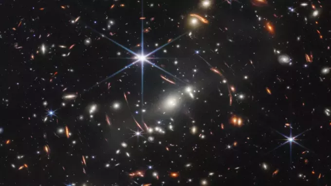 Telescope identifies a cluster of stars in the universe