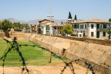 Widok ze ściany Chipe, na zielonej linii Nikozji