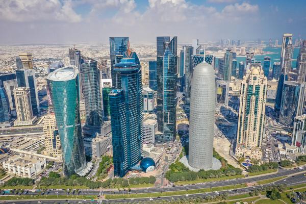 2022 m. pasaulio futbolo čempionato šeimininkės Kataro sostinės Dohos vaizdas iš oro.
