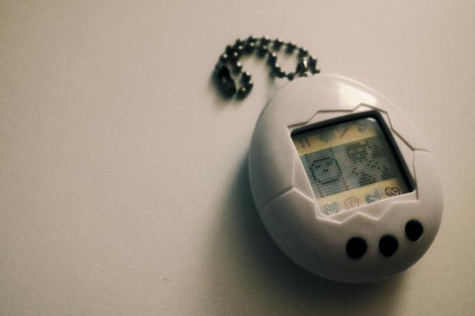 Virtual assistant with a Tamagotchi touch: a retro innovation