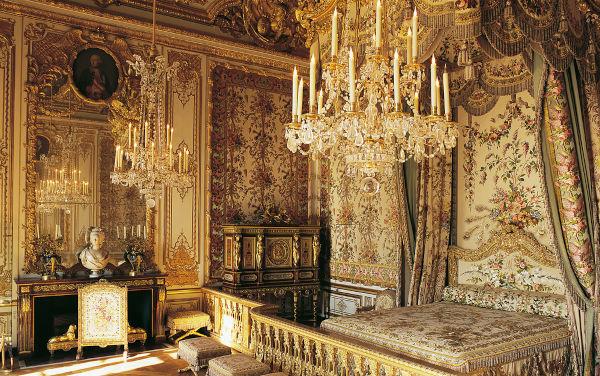 Spálňa Márie Antoinetty vo Versaillskom paláci.[1]