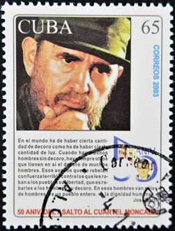 Francobollo commemorativo dell'assalto alla caserma Moncada nel 1953. Con questa azione, Fidel Castro iniziò il processo che sarebbe culminato nella Rivoluzione cubana nel 1959.*