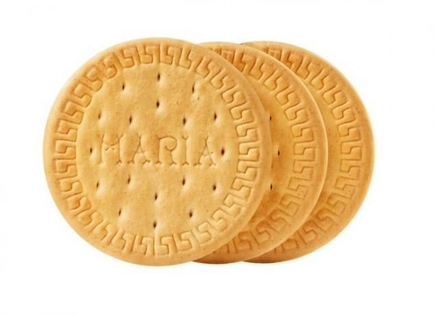 Biscuits and crackers, is there a difference? What would be the correct term?