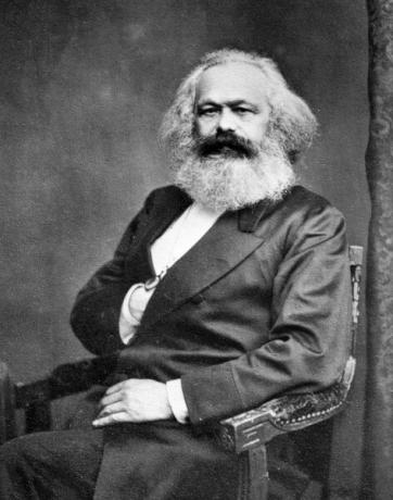 Karl Marx byl předním teoretikem historického materialismu.