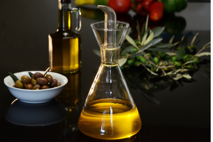 Sagatavojiet garšīgākas receptes ar šiem 3 īpašajiem olīveļļas veidiem