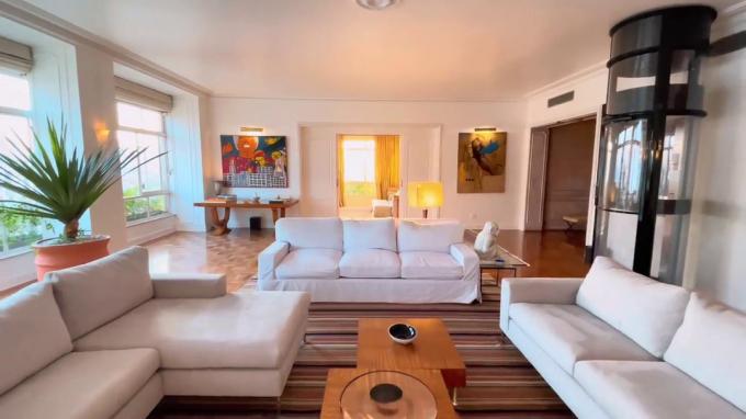 Luxury apartment by Jô Soares is for sale; the value is SCARY