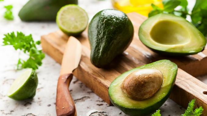 Не бацајте коре од авокада: откријте 3 вредна разлога