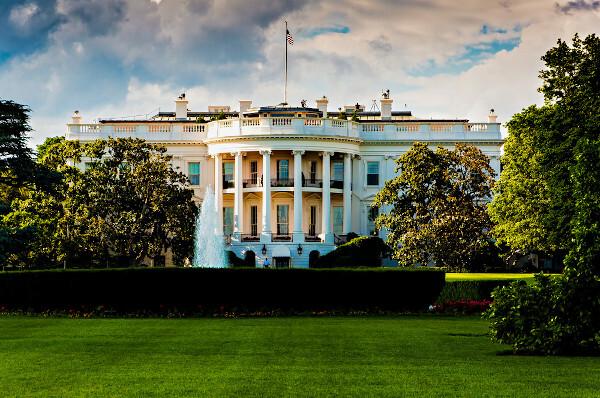  Jižní průčelí Bílého domu ve Washingtonu, DC, Spojené státy americké.