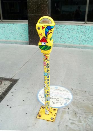 Parkošanās skaitītājs, ko krāsojis Romero Britto, Maiami. [2]