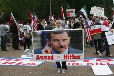 Demonstrasi warga Suriah di Washington, Amerika Serikat. ³