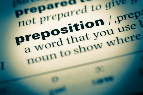 Prepositioner: 30 engelska prepositioner och exempel