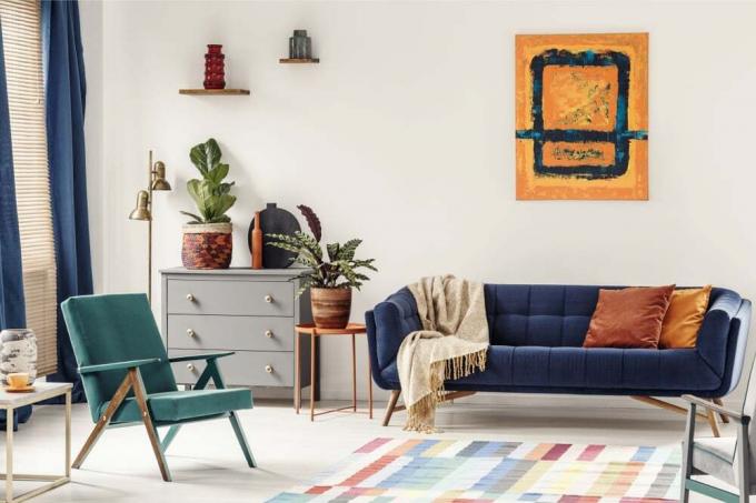 Värikäs olohuone piristää ympäristöä: vinkkejä pirteän ja tyylikkään tilan luomiseen