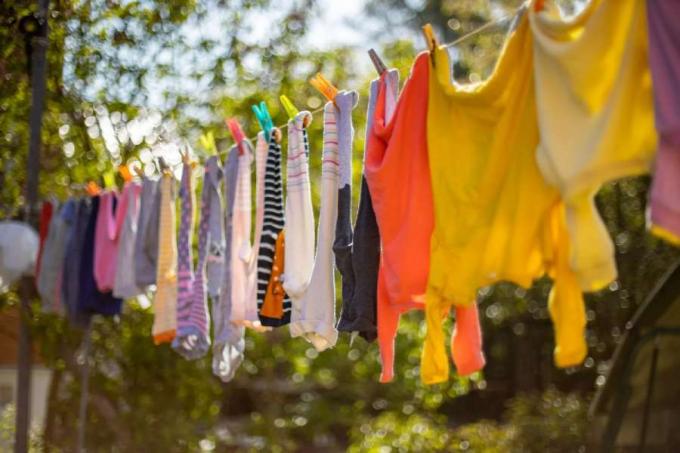 Niskie pranie: coraz więcej osób żegna się z pralkami