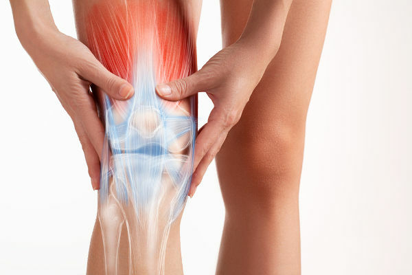  Kolenný kĺb je zložitý a umožňuje nám, aby sme mohli ohýbať nohu. Cvičenie bez dozoru môže túto štruktúru poškodiť.