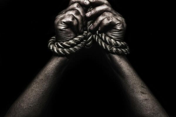 عمل العبيد المعاصر: أنواعه وكيف وأين يحدث