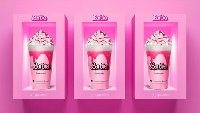 Barbie I Go Coffee preseneča z roza in bleščečimi frapeji