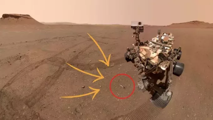 NASA robotu, Mars'ta alışılmadık ayrıntılarla bir selfie çekiyor