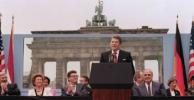 Ronald Reagan: Biografia, governo e frasi