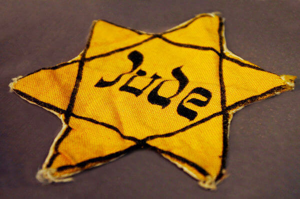 Yellow star used to identify Jews [3]