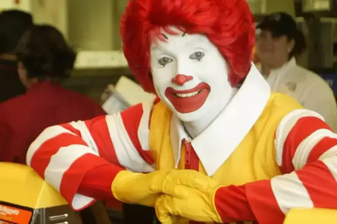 Ronald fehlt: Warum hat McDonald's beschlossen, den Clown „in den Ruhestand zu schicken“?