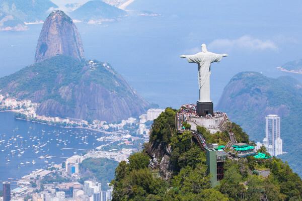 Столица Рио-де-Жанейро - главное туристическое направление штата.