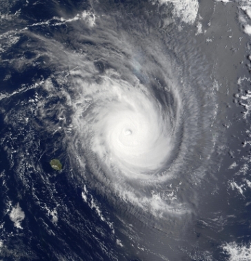Palydovinio didelio uragano vaizdas