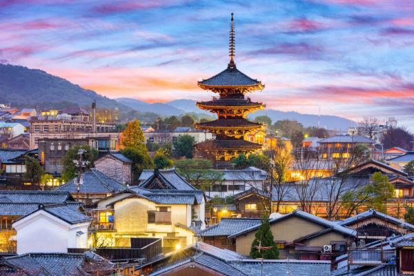 Kjóto je jednou z japonských prefektur a bývalým hlavním městem země. 