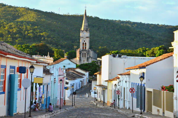 Staden Goiás, som ligger i det inre av Goiás, håller processionen av Fogaréu under Stilla veckan.