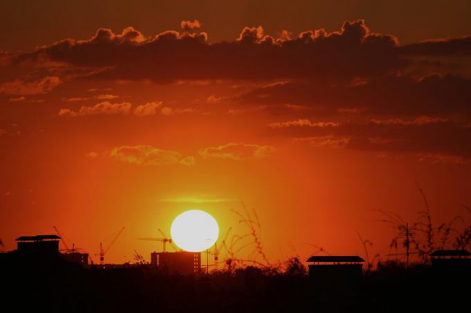 Visste du at fargen på en solnedgang har å gjøre med lysets refraksjon?