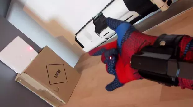 Tjek den nyeste spider-man-lignende web-slinger
